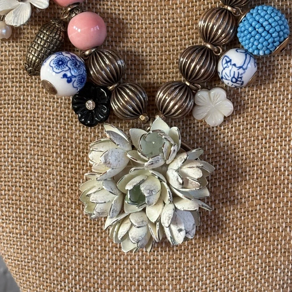 Chloe +‎ Isabel Flora Japonica Statement Necklace.  Rare. EUC